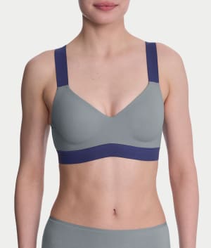 Dynamic Anywhere High Impact Underwire Sports Bra: undefined