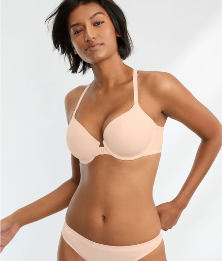 The Effortless Front-Close Bra: Delicacy