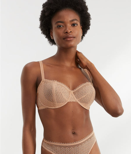 The Push-Up Without Padding Bra