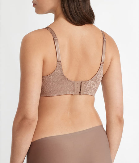 C Magnifique Minimizer Bra: Hazelnut