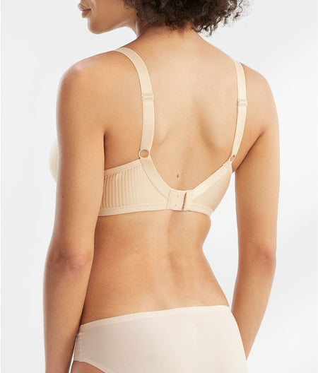 Idol Balcony T-Shirt Bra: Nude