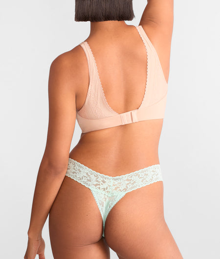 Signature Lace Low Rise Thong