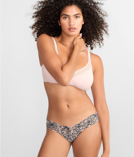 Signature Lace Low Rise Printed Thong