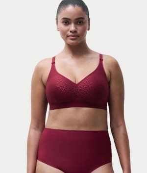 C Magnifique Wire-Free Minimizer Bra: undefined