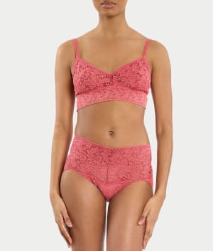 Signature Lace Retro V-Kini: undefined