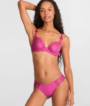 It's On Thong: undefined