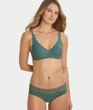 b.bare Hipster: undefined