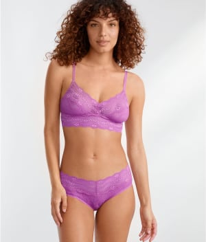 Lace Kiss Hipster: undefined