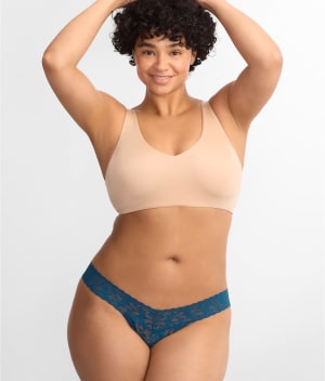 Signature Lace Low Rise Thong: undefined