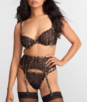 India Leopard Embroidery Garter Belt: undefined